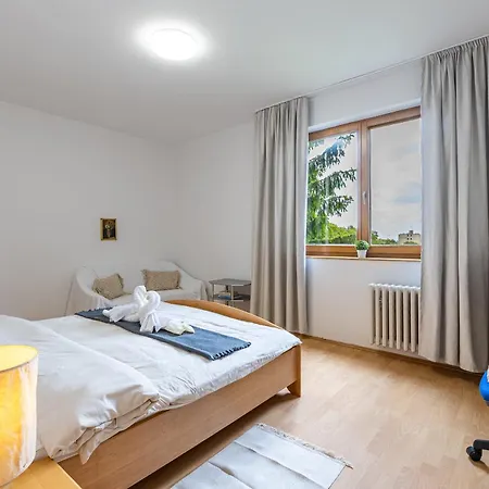 Grand Forest Escape *