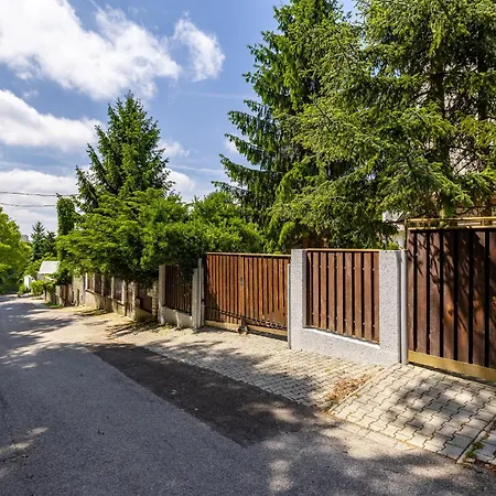 Holiday home Grand Forest Escape Bratislava