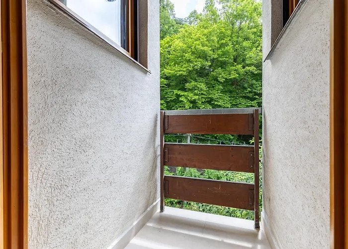 Grand Forest Escape *