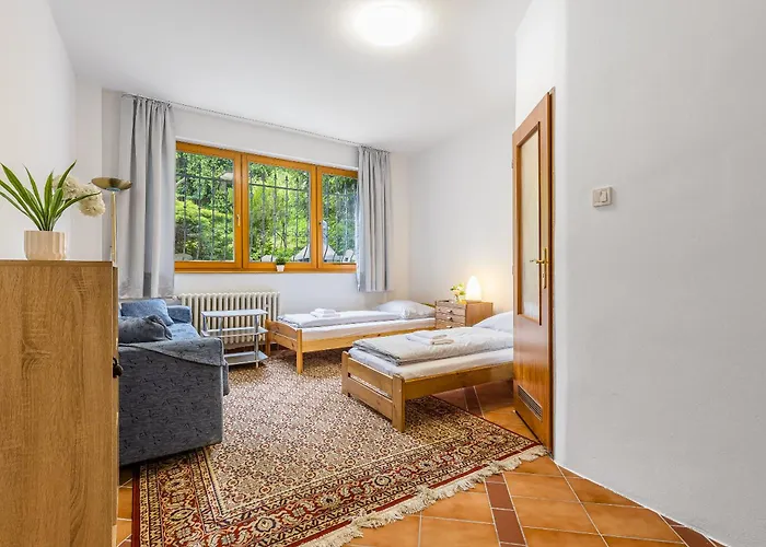 Grand Forest Escape *