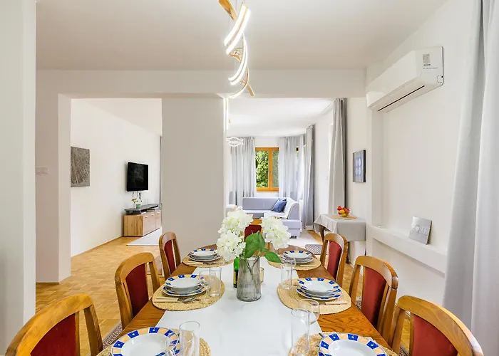 Grand Forest Escape Dom wakacyjny