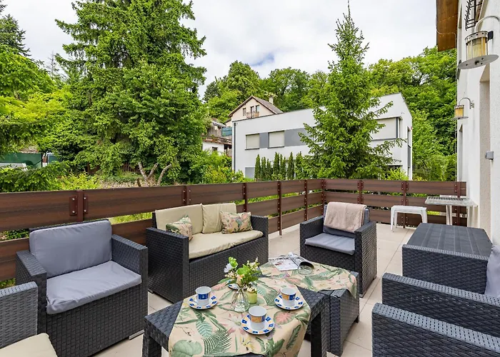 Grand Forest Escape *