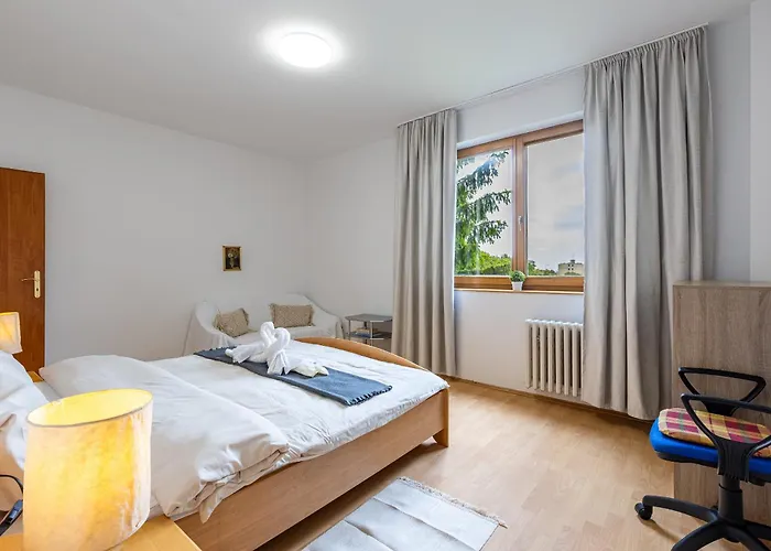 Grand Forest Escape *